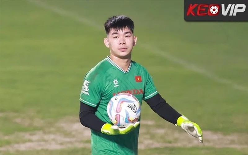 Nguyễn Văn Việt, thủ môn trẻ tài năng của Sông Lam Nghệ An